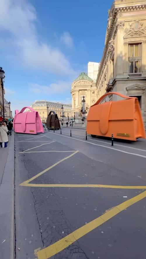 Retail & Fashion FOOH advertising